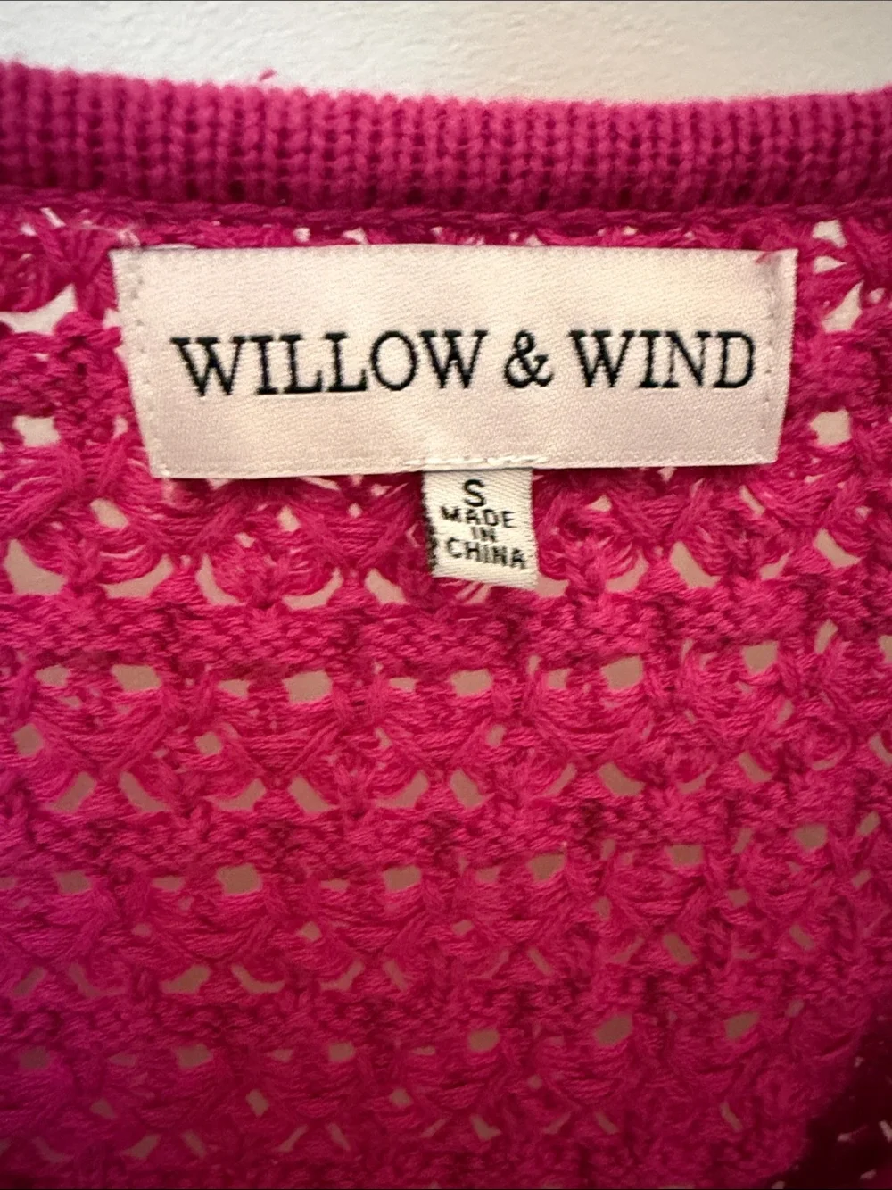 Willow & Wind Fuchsia Crochet Crop V-Neck Sweater